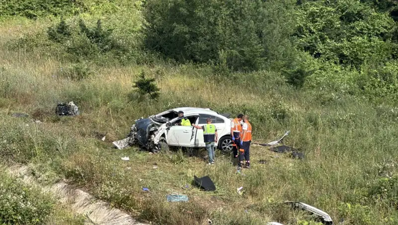 Kuzey Marmara Otoyolu’nda Şok Eden Kaza: Araç Şarampole Devrildi!
