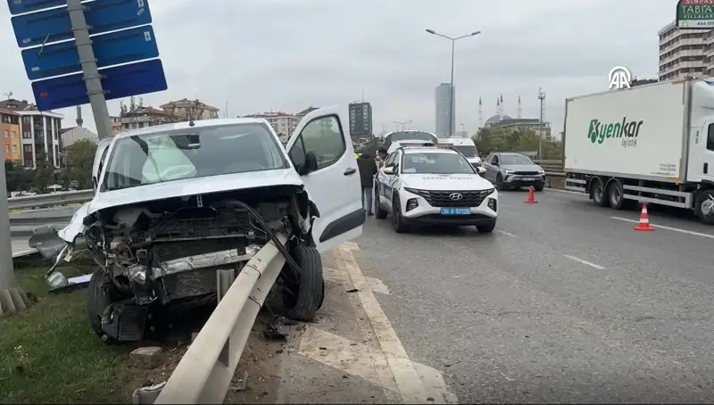 Otoyolda Feci Kaza: Bariyerlere Saplanan Araçta Şok Edici Detaylar Ortaya Çıktı