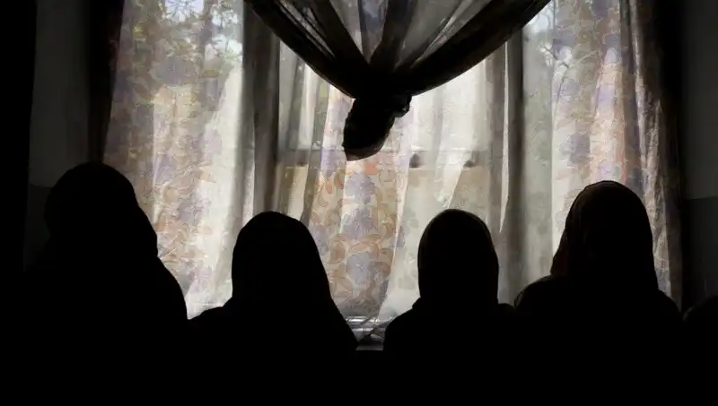 Kadın Yazarların Sesi Susturuluyor: Taliban'dan Yeni Sansür Uygulaması