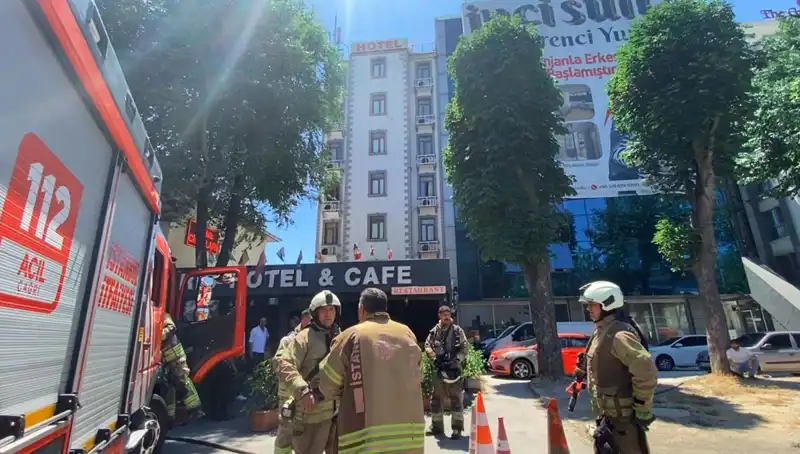 Fatih'te Otel Yemekhanesinde Yangın: Korku Dolu Anlar Yaşandı
