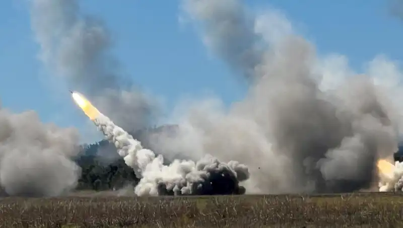 Avustralya'nın Büyük Askeri Tatbikatında HIMARS Atışı Gerçekleşti