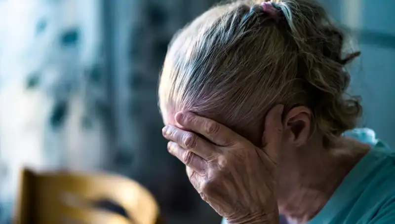 Alzheimer'ı Tetikleyen Alışkanlıklar: Nöroloji Uzmanından Çarpıcı Açıklamalar
