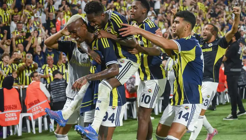 Fenerbahçe'ye Tur Ziyareti: Kulübün Gelirlerini Patlatan Olay!