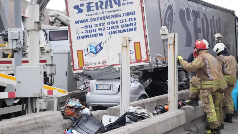 Bayram Tatilinde Trafikte Yaşanan Üzücü Olaylar: 72 Ölüm