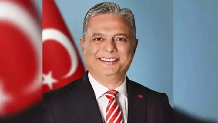 Ümit Uysal: CHP Genel Başkan Adayının Hayatı ve Siyasi Kariyeri