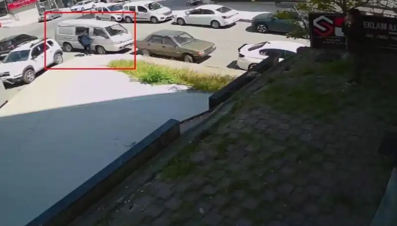Hırsızlık İçin Aracını Kandırmaya Çalışan Şahıs, Suçüstü Yakalandı!
