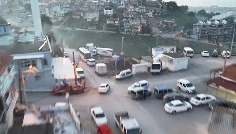 İzmir'de Tarihi Operasyon: 99 Gözaltı ve Suç Şebekelerine Darbe