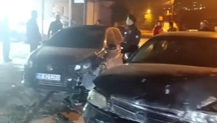Çevirmeden Kaçmaya Çalışan Araç Kaza Yaptı: Olayın Ayrıntıları