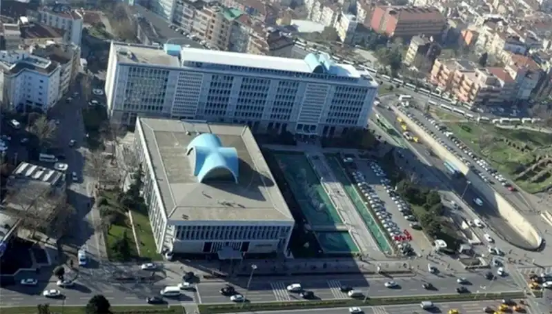 İBB Soruşturmasında Gizemli "Enderun" WhatsApp Grubunun Rolü Ne?