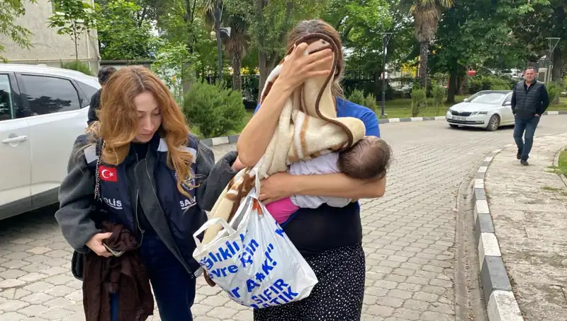 Evlerde Hırsızlık Yapan Kadın, Güvenlik Güçleri Tarafından Yakalandı