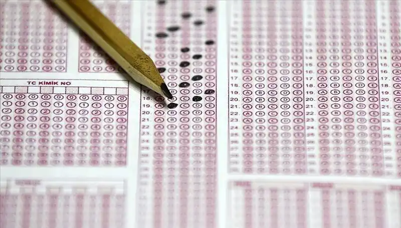 MEB, 2025 Bursluluk Sınavı Tarihini Açıkladı: Öğrenciler İçin İpuçları