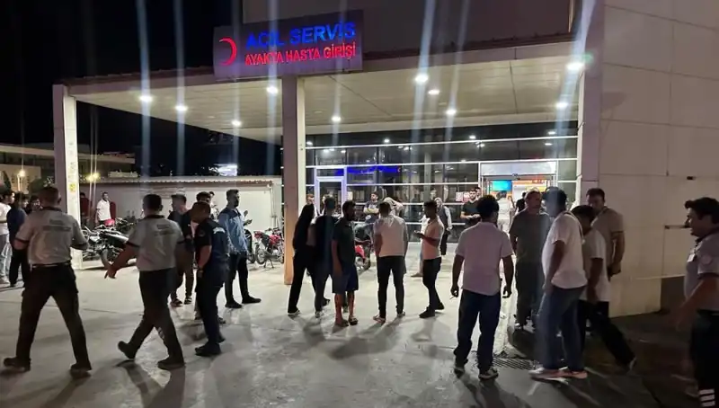 Acil Servis Önünde Tekme Tokat Kavga! Sağlık Çalışanları Duyduğunda Şoke Oldu
