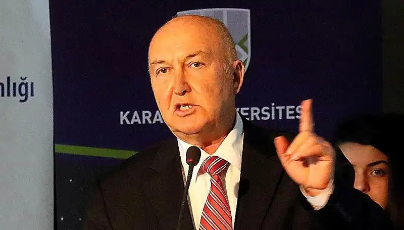 Prof. Dr. Övgün Ahmet Ercan’ın Sağlık Durumu: Beyin Kanaması Tehlikesi Geçirdi