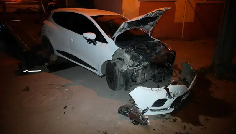 Alkollü Sürücü Şehir Merkezinde 5 Araca Çarptı, Olay Yeri Kargaşaya Dönüştü