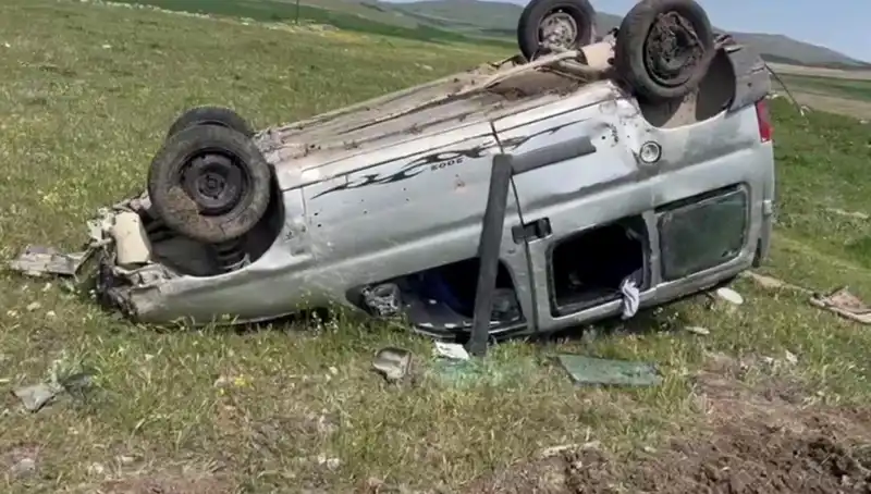 Konya'da Takla Atan Otomobil Kaza Yaparak İki Kişiyi Yaraladı