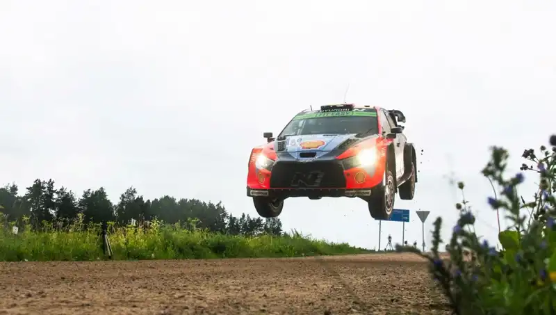 Otomobil Rallisinde Trajedi: Seyirci Hayatlarını Kaybetti