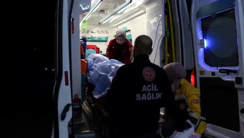 Küfürleşme Sebebiyle Çıkan Kavgada Kan Aktı: Detaylar Ortaya Çıktı