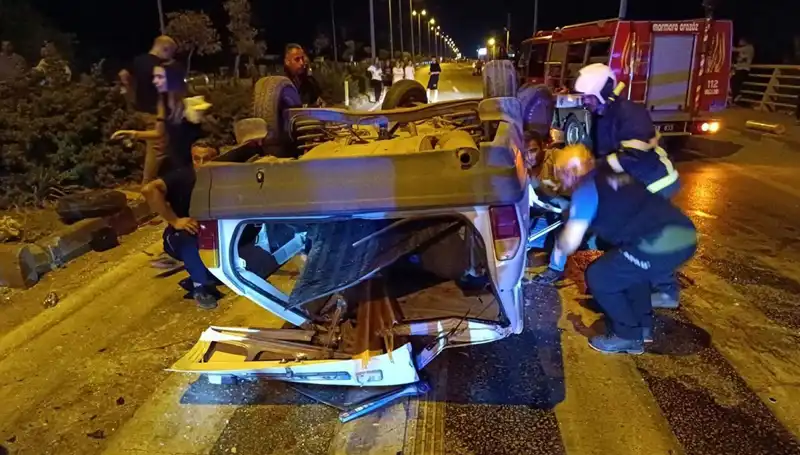 Kavşakta Feci Kaza: 7 Yaralı, Farklı Araçlar Karıştı