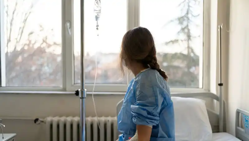 35 Yaşındaki Kadın, Yayılmış Kanserin Perde Arkasını Aydınlattı: "Sessiz Bir Katil"