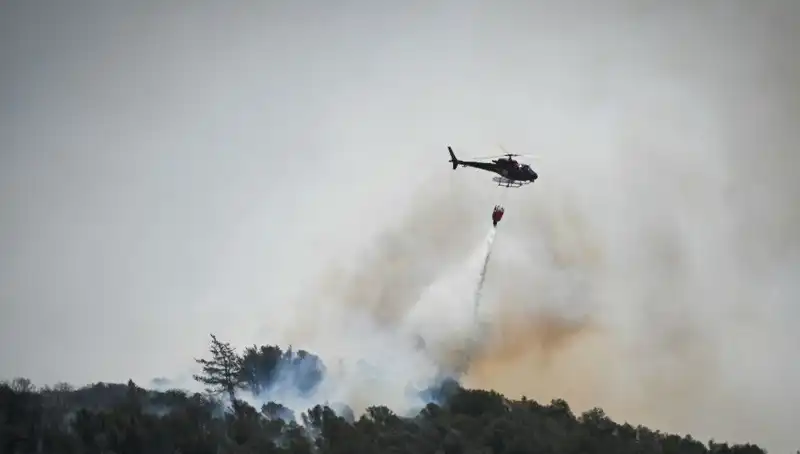 Fransa'da Orman Yangınları Sebebiyle Marsilya Havalimanı Kapatıldı