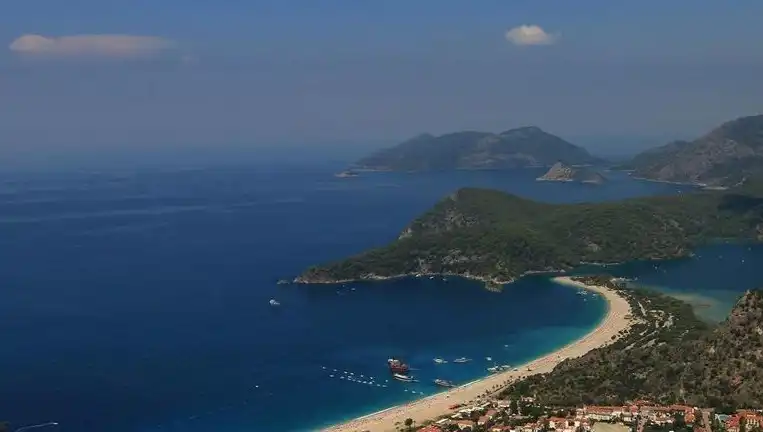 Atina'da Deniz Planlama Tartışmaları: Tepkiler ve Açıklamalar