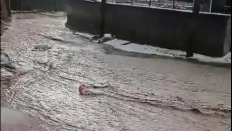 Sivas’ta Sağanak ve Dolu, Hayatı Felç Etti: Sel Baskınları Yaşandı