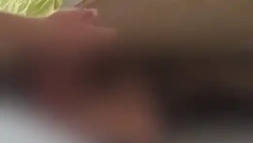Firari Hükümlü, Baza Altından Çıkarak Dikkatleri Üzerine Çekti