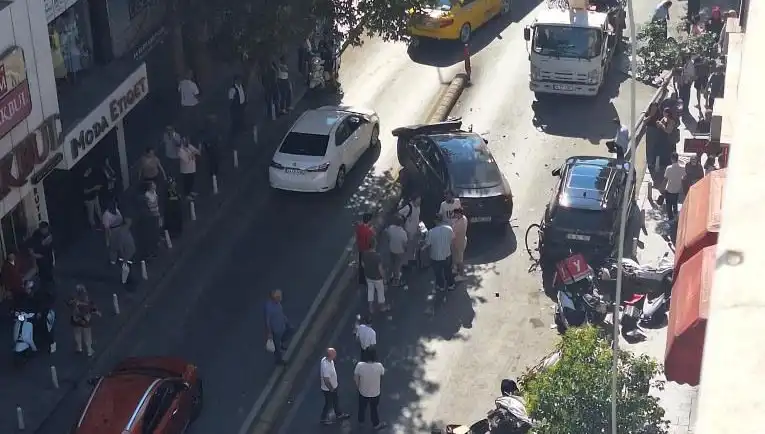 İranlı Sürücü Trafikte Deli Gibi Araç Kullandı, Ortalık Karıştı!