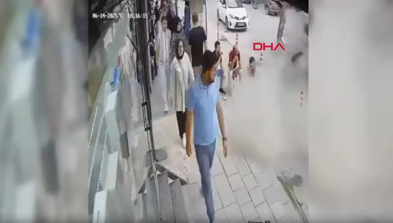 TIR Patlağı Şehri Sarsarken, Vatandaşlar Şokgeçirdi!