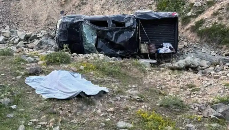 Gümüşhane’deki Korkunç Trafik Kazası: Bir Hayat Kaybı, Beş Yaralının Durumu Ciddi