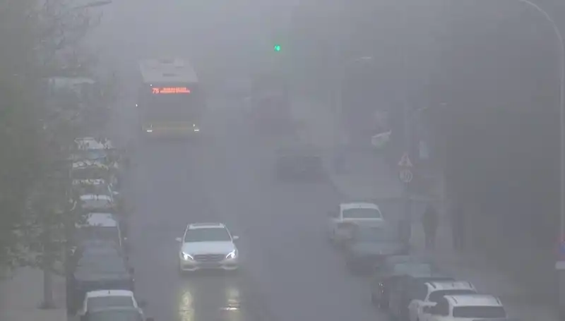 İstanbul'da Sis Etkisi: Görüş Mesafesi Düşüyor, Sürücüler Dikkat!