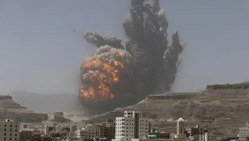 ABD'nin Yemen'deki Fabrikaya Hava Saldırısı: Can Kaybı ve Yaralılar Sonuçları