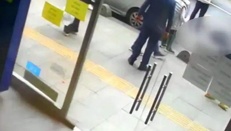 Esenler'de Dikkat Çeken Kazada Hafriyat Kamyonu İnsanları Ezdi