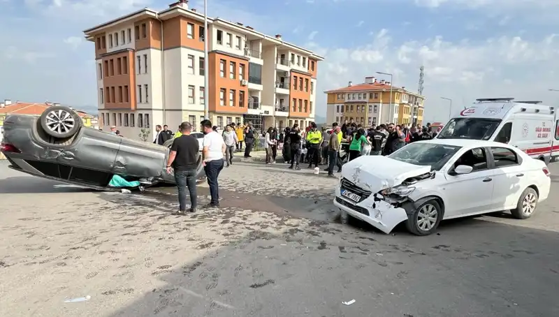 Nurdağı'nda Gerçekleşen Feci Kaza: 6'sı Çocuk, 9 Yaralı