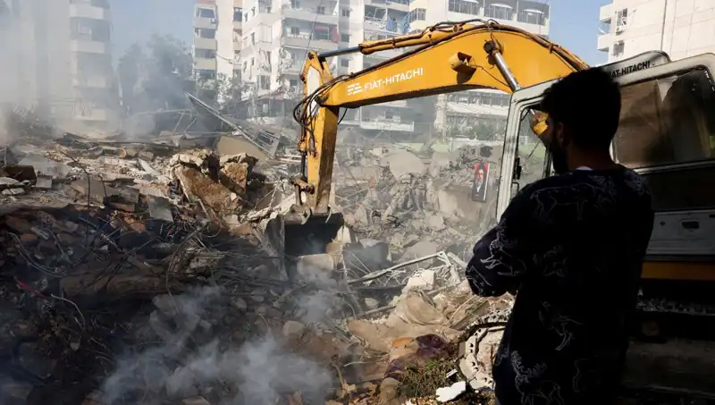 İsrail'in Lübnan Geçmişi: Son Olayda İş Makinesine Yapılan Saldırının Arkasında Ne Var?