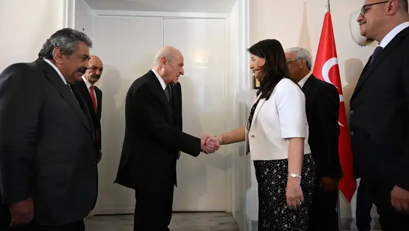 Bahçeli, DEM Parti Heyetini Kabul Etti: Siyasi Gelişmelerin Ayrıntıları